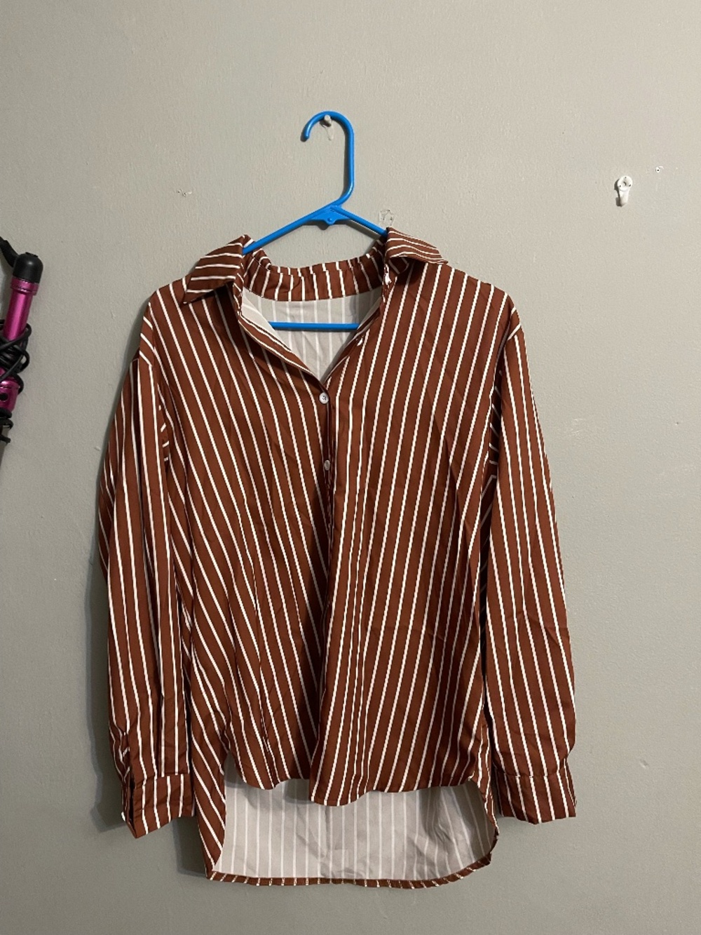 brown stripe shirt